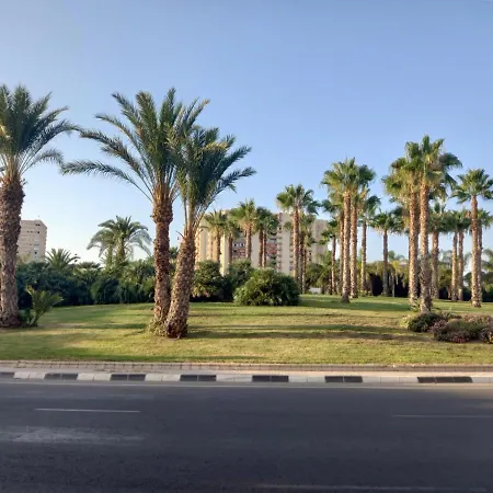 Jardines Via Parque Lägenhet